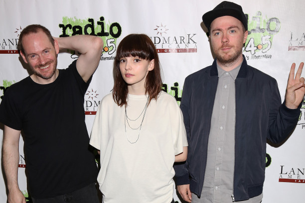 Chvrches Band-Mitglieder: Iain Cook, Lauren Mayberry and Martin Doherty.