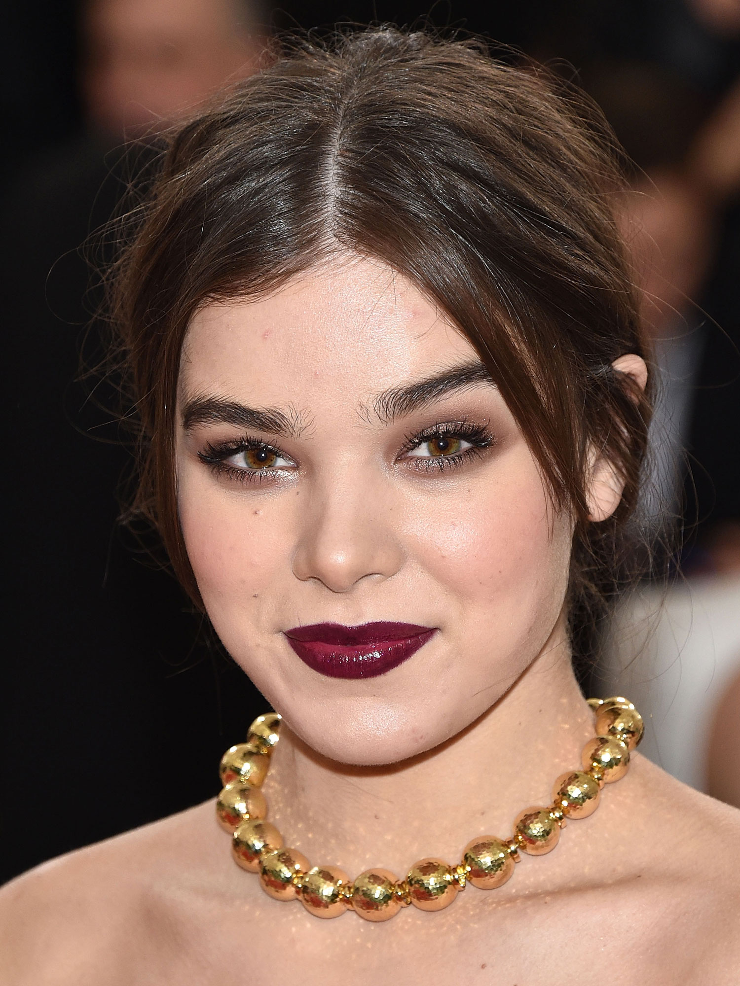 Hailee-Steinfeld-Gothic-Lippen-Met-Gala-2016