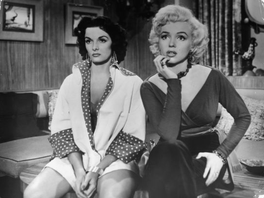 Blondinen Bevorzugt: Ein von Howard Hawks sehr ungern und auch nur zum Teil in Szene gesetztes Musical, in dem Marilyn „Diamonds Are A Girl’s Best Friend“ singt.
