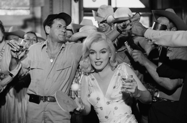 1961, „Misfits“: Drei Männer und eine Frau beim Rodeo und beim Pferdefangen – Arthur Millers Schwarz-Weiß-Elegie auf die alten Zeiten, ein Lasso für Träume und seine Liebe zu Marilyn