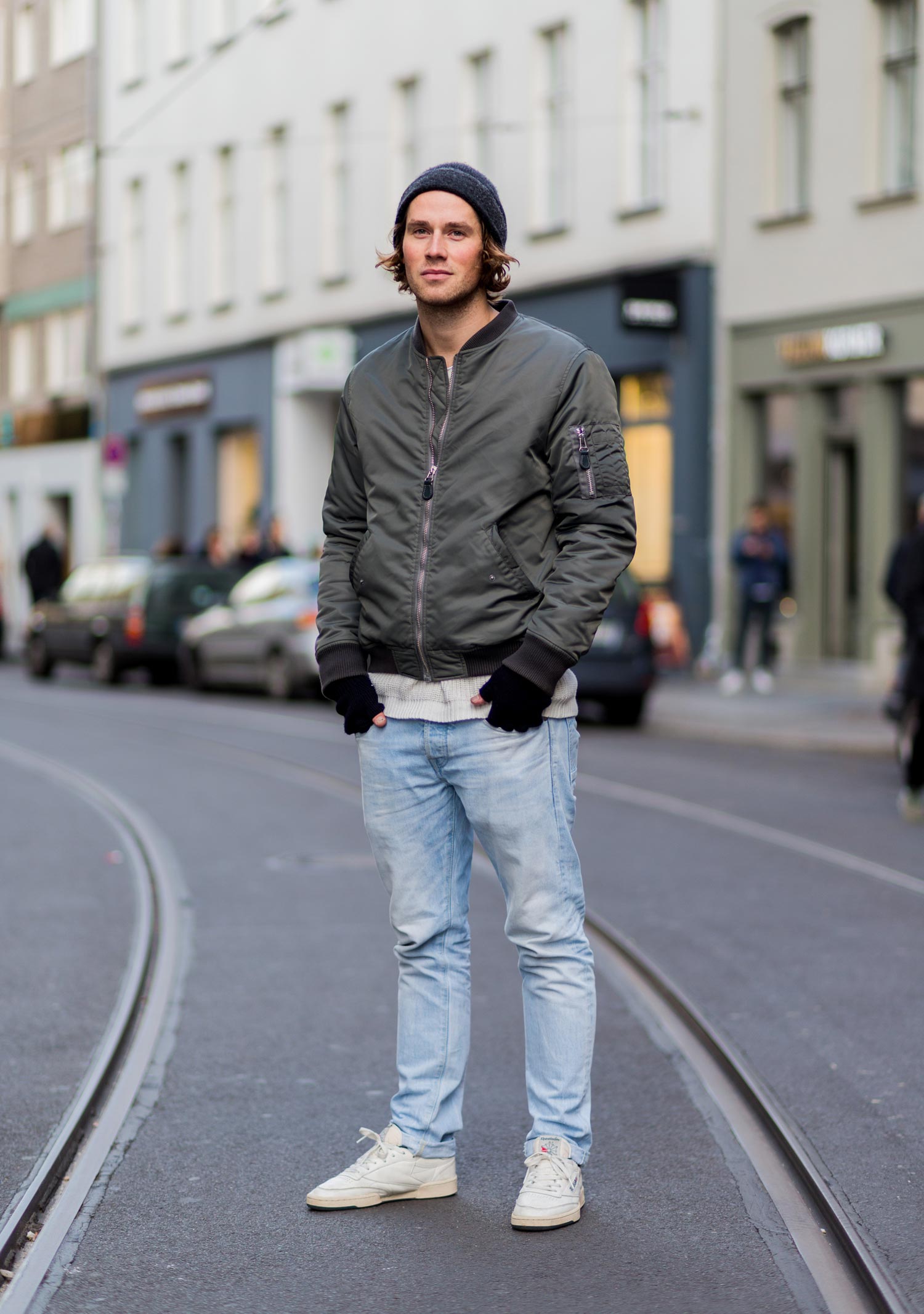 muetze-winter-2016-herren-street-style-gettyimages-619574740-2