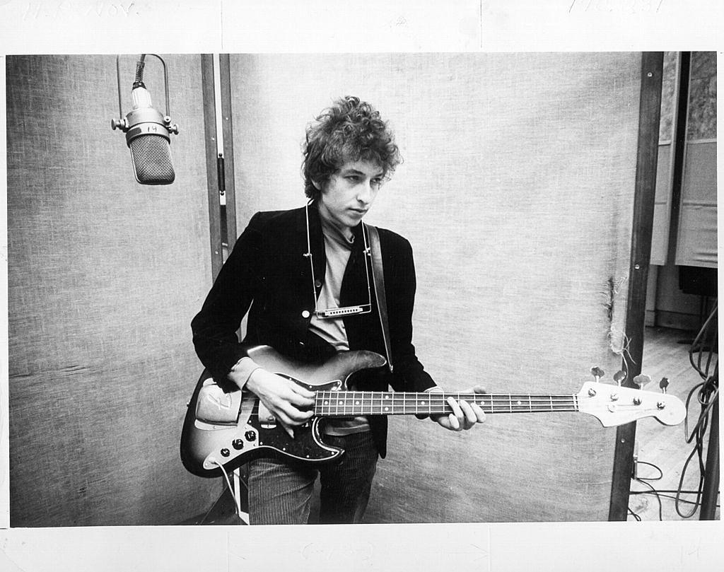 UNSPECIFIED - CIRCA 1970: Photo of Bob Dylan Photo by Michael Ochs Archives/Getty Images