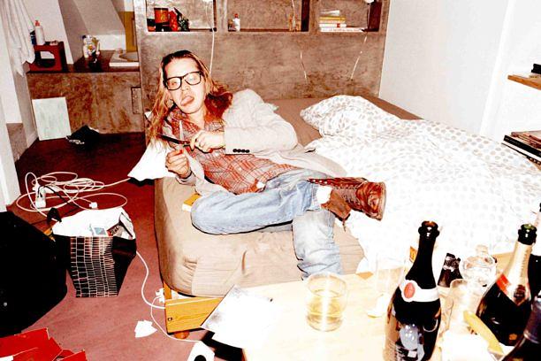 Macaulay Culkin, 26 Jahre nach "Kevin – Allein zu Haus" in seiner Pariser Wohnung.