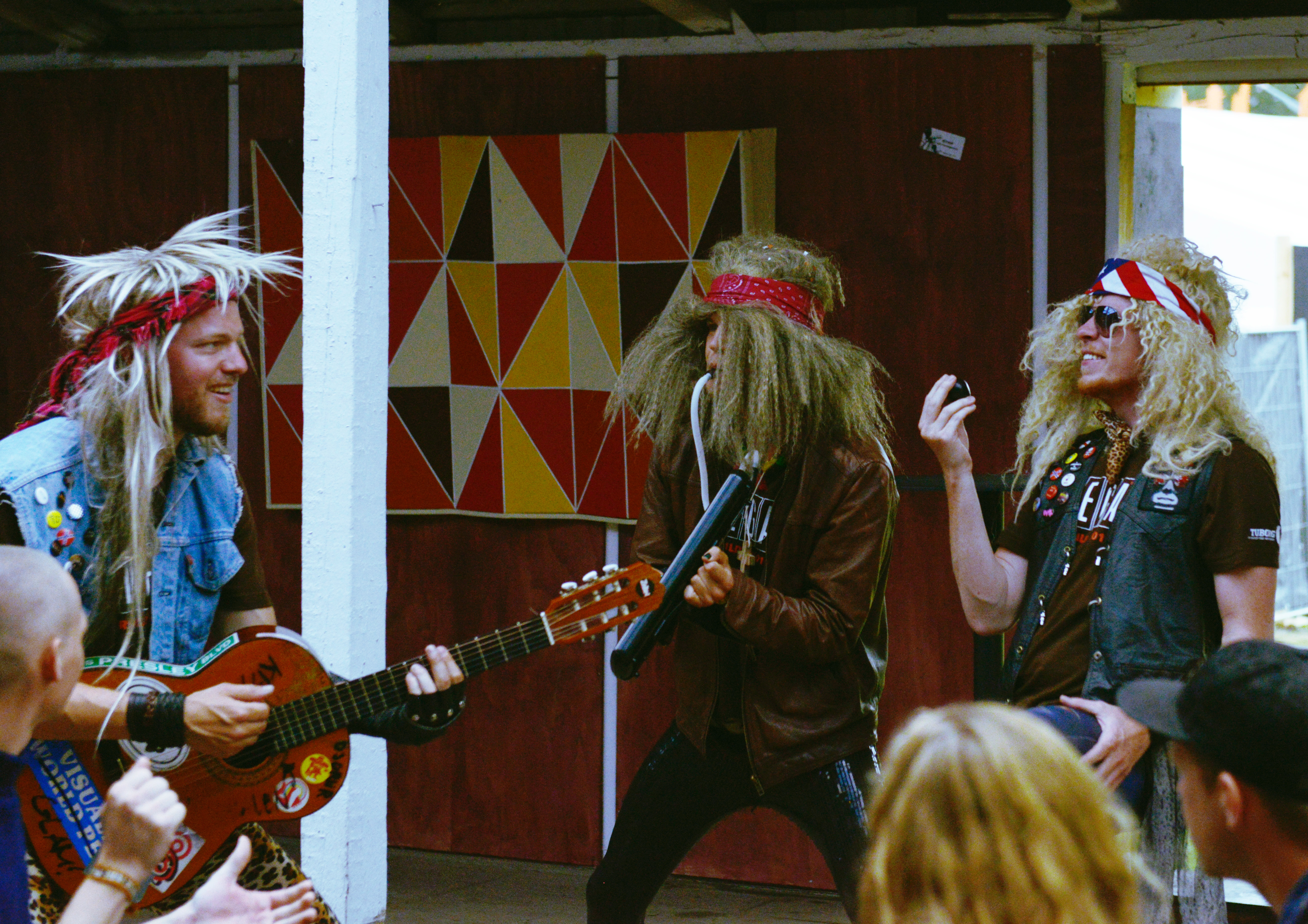 Ein kleines Konzert in einer der zahlreichen Bars auf dem Roskilde-Gelände