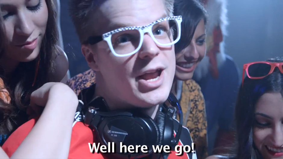 Facebook, Piraten, Apple, Google: Nerds reagieren die Welt. Beweist auch dieser Clip, der LMFAOs "Sexy and I Know It" eine...