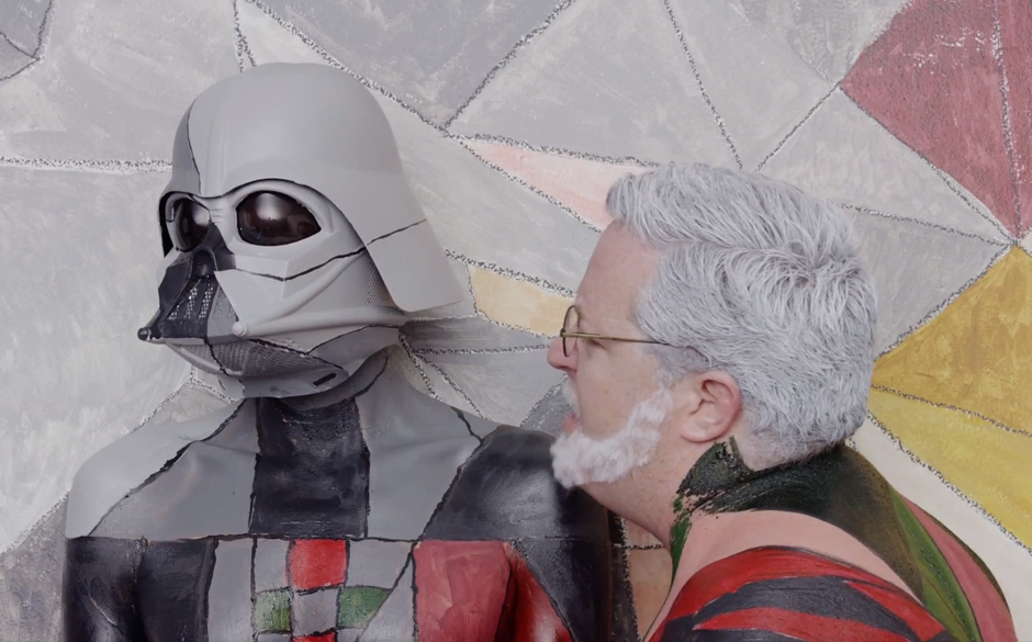 Lord Helmchen oder Darth Vader? Auf jeden Fall eine sehr schöne Parodie auf Gotyes "Somebody That I Used To Know"