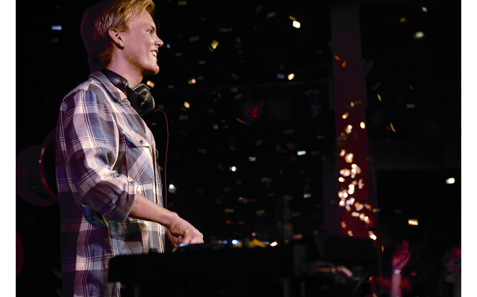 Avicii Fall 12 BTS 2 (high res).jpg
