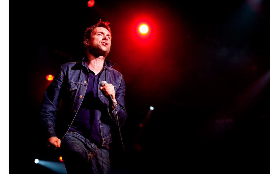 Irgendwie ist er ja doch eine kleine Rampensau, dieser Damon Albarn.