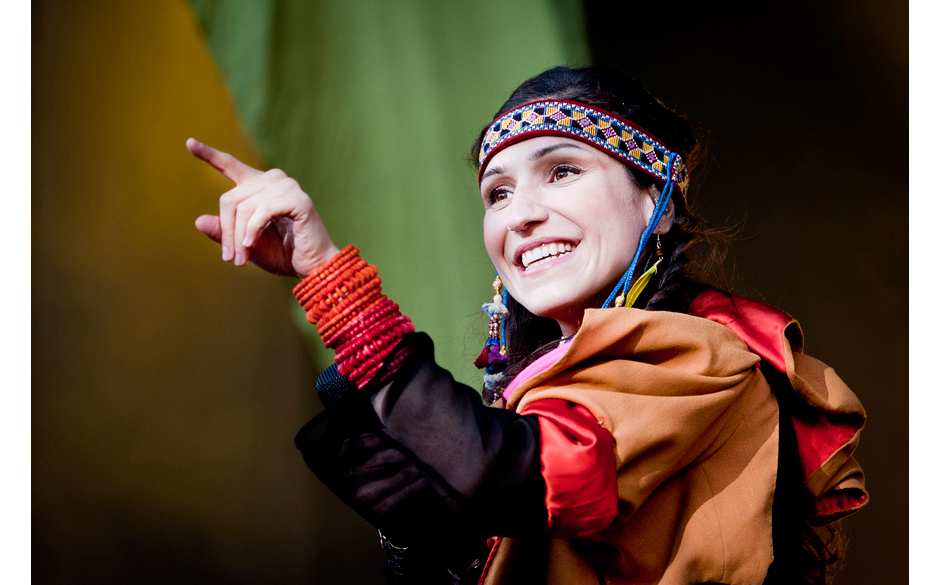 Die iranischstämmige Schwedin Laleh Pourkarim mag hier wie eine Vertreterin der Weltmusikszene wirken.