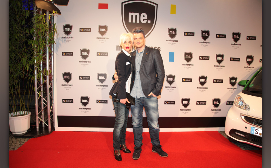 Topmodel Wanda Badwal mit Felix Rachor