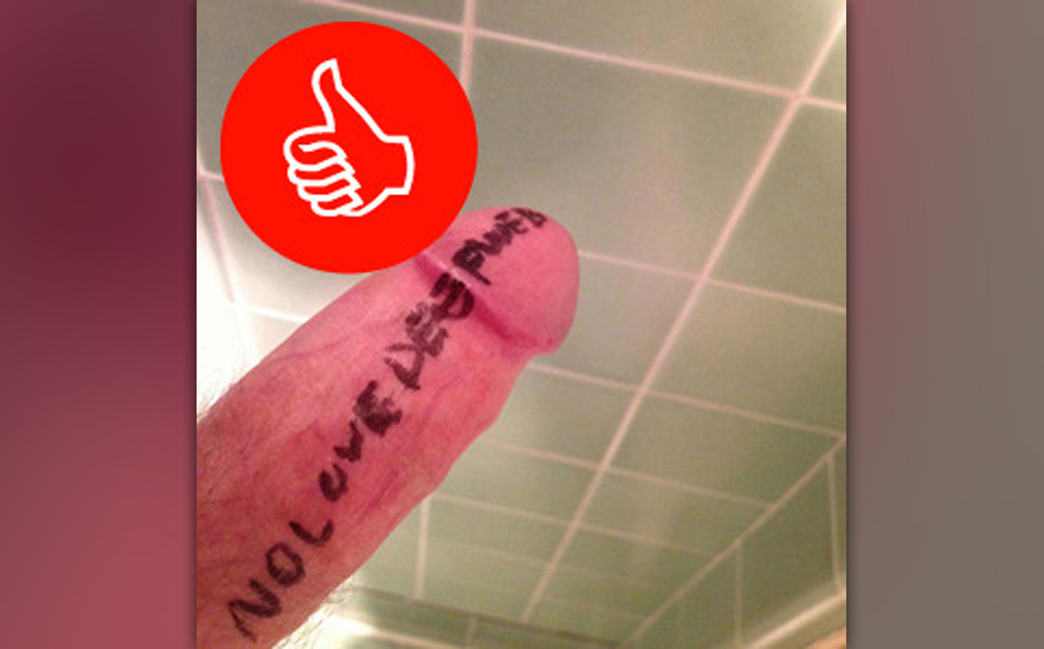 Platz 6 (Schnitt: 3,4 Sterne): Death Grips - No Love Deep Web: Alles oder nichts, fragen Death Grips auf ihrem dritten Alb...