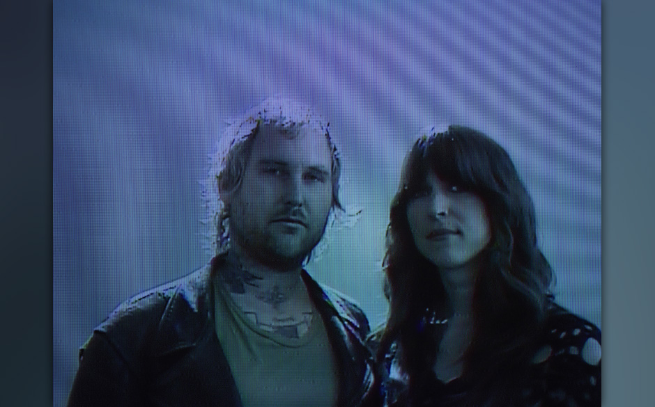 Aaron Coyes und Indra Dunis von Peaking Lights