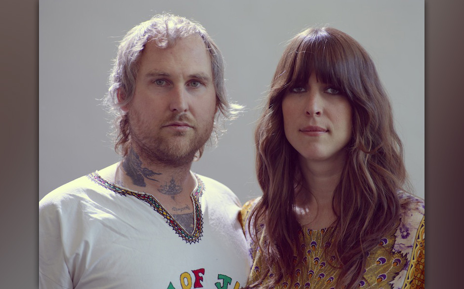 Aaron Coyes und Indra Dunis von Peaking Lights