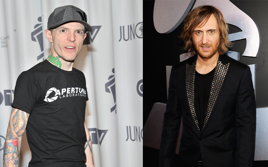 David Guetta vs. Deadmau5. "Der spielt ja gar nicht live" meckert Deadmau5. Guettas Verteidigung fällt eher schwach aus. ...