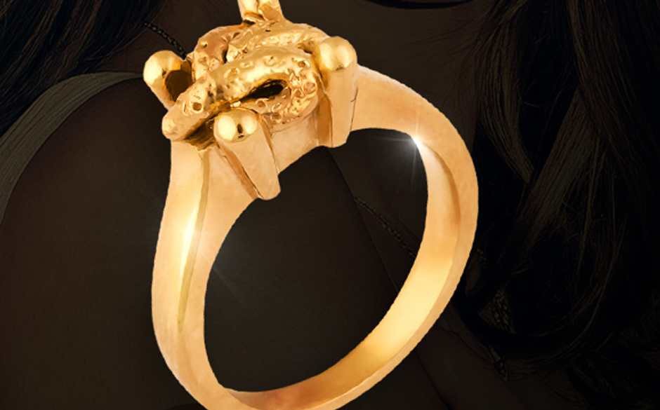 "Scheiße by Schamoni" - Rocko Schamoni entwirft eine echt beschissene Schmuck-Kollektion. Hier geht es zum Artikel.