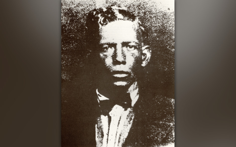 10. Charley Patton - A Spoonful Blues Zum Stream
