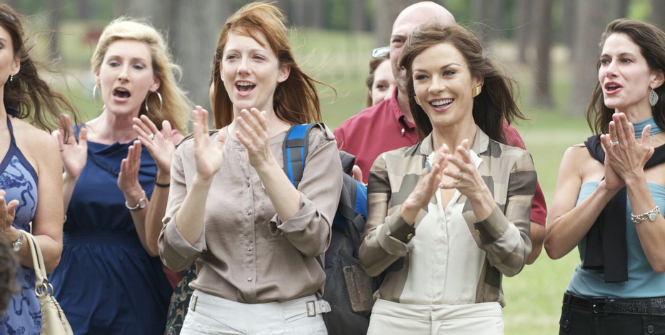 Neu im Kino: "Kiss The Coach", seichte Hollywood-Komödie mit Dennis Quaid und Jessica Biel.