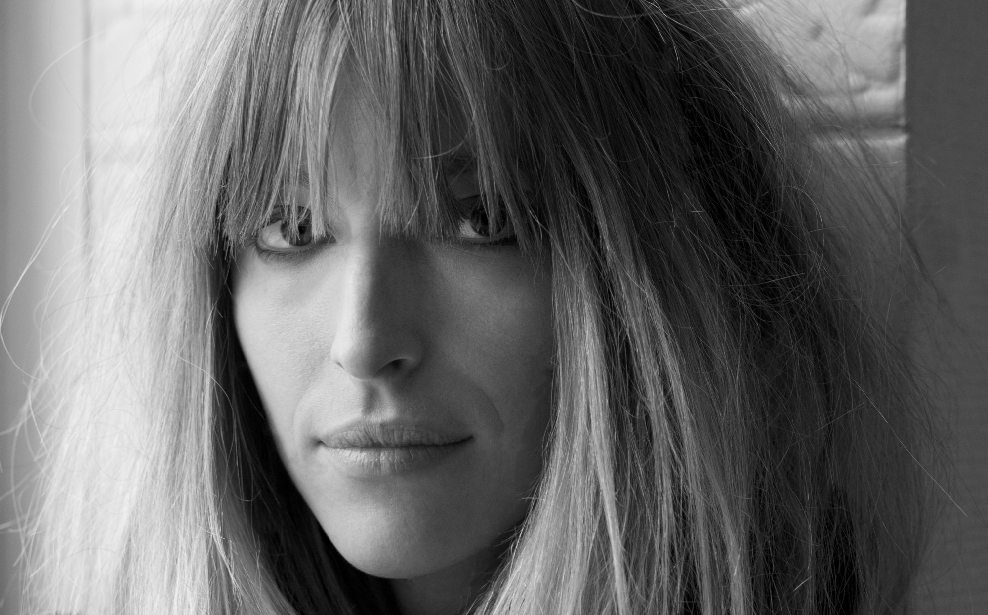 Topmodel Carmen Villain macht groovenden, von Sonic Youth beeinflussten LoFi-Pop.