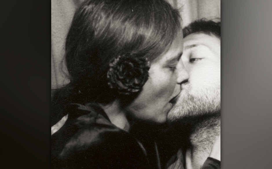 Scout Niblett - "It's up to Emma"