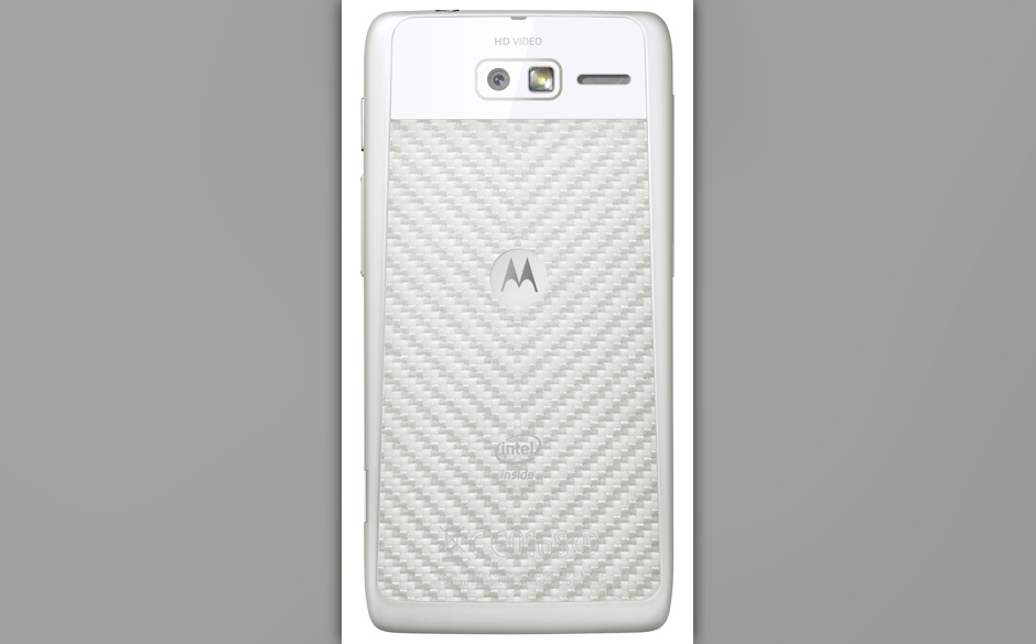 RAZR_i_White_Back_EMARA (1).jpg