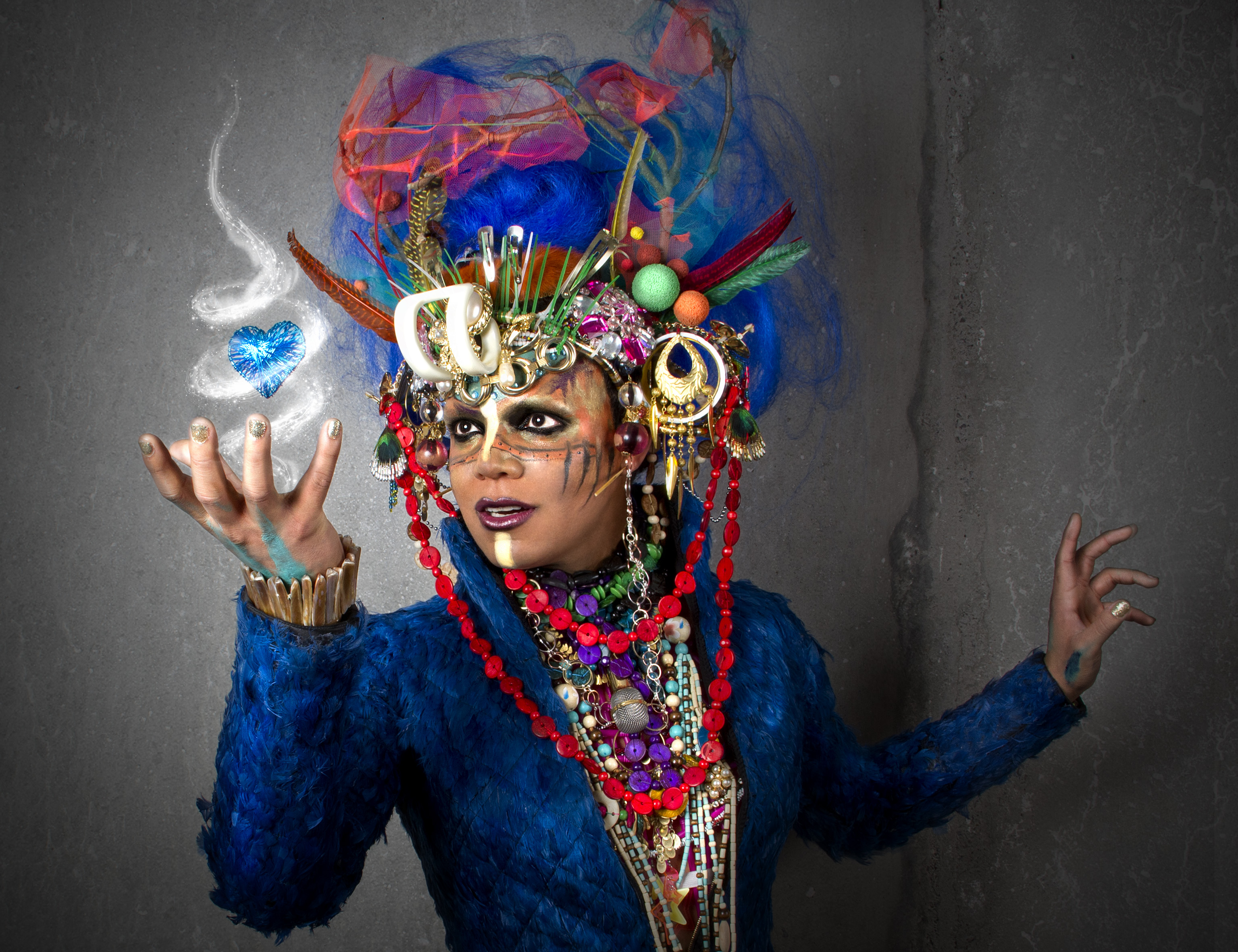 Ob ihre Bühnenoutfits auch so ausgefallen sind, beweist Aérea Negrot auf dem Melt! 2013.