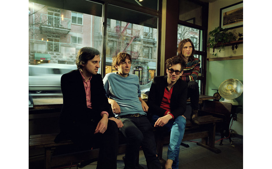 8. Ihr Auftritt beim diesjährigen Coachella Festival, feat. R. Kelly, scheint Phoenix in den USA in ungeahnte Aufmerksamk...