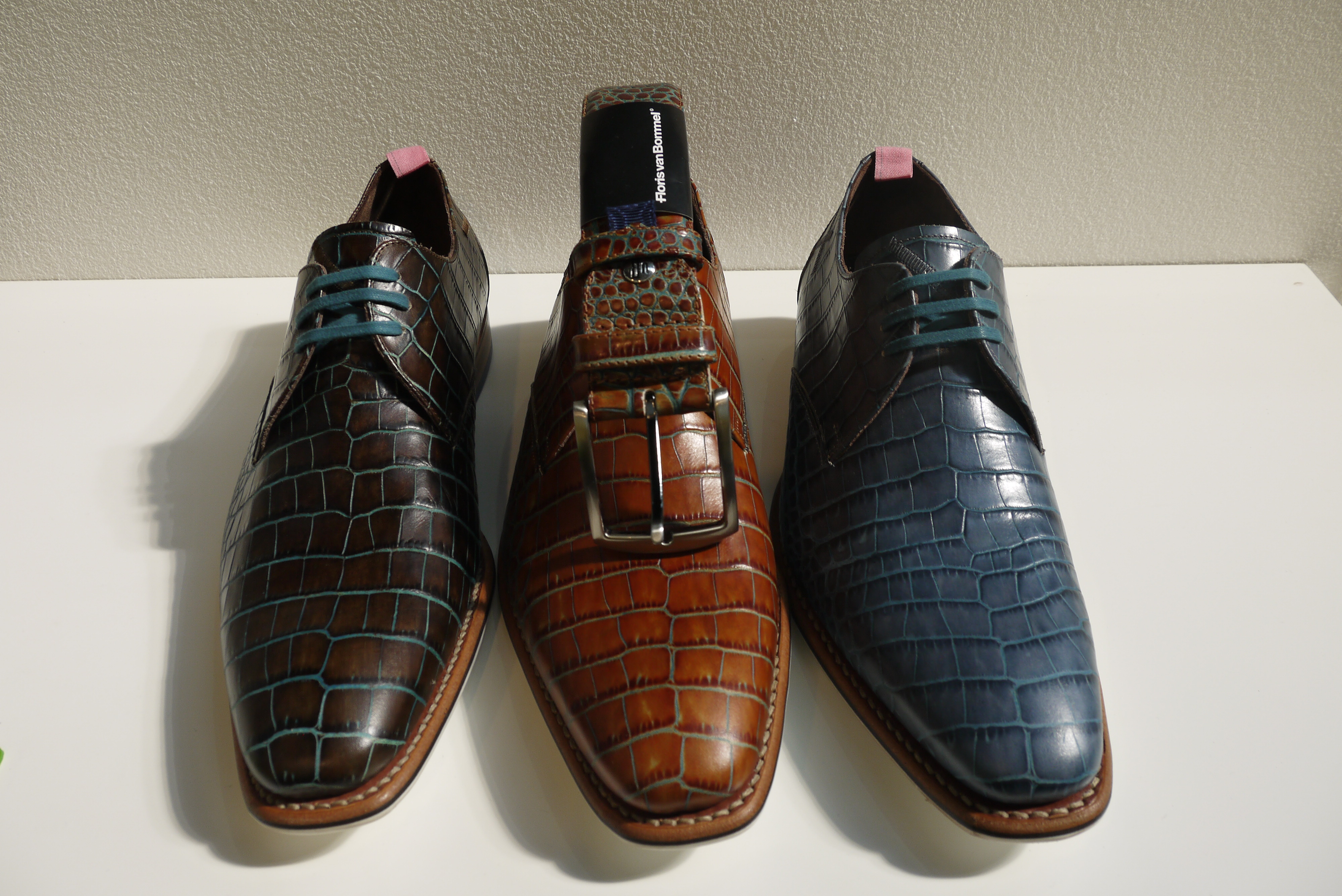 Reptilienprägung: Herrenschuhe von Floris van Bommel