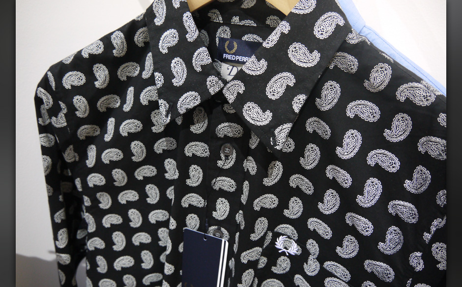 Paisley-Muster findet man überall. Hier auf einem Hemd von Fred Perry.