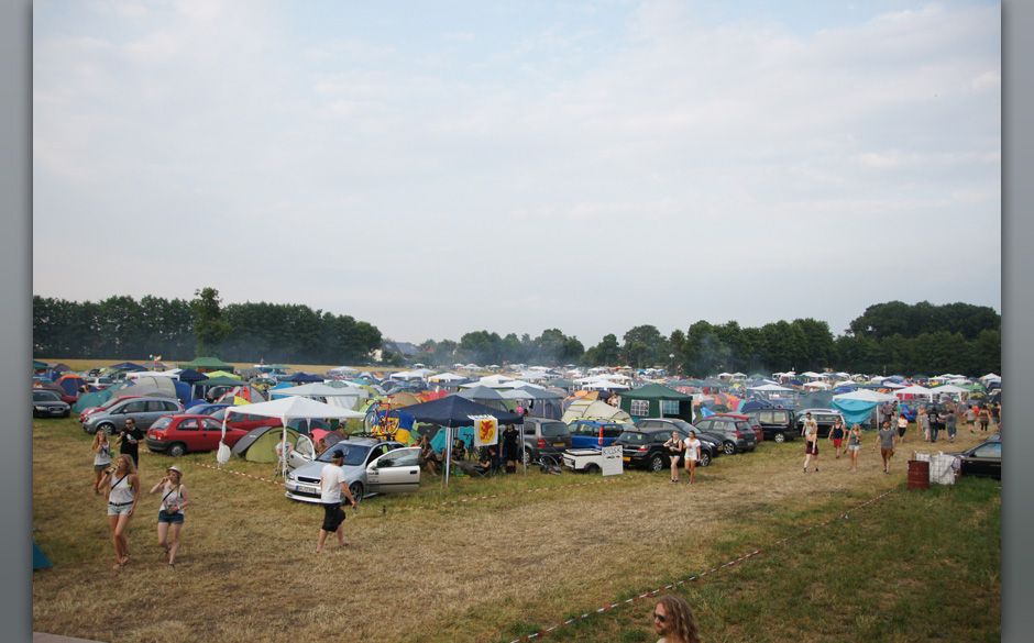 Publikum beim Appletree Garden Festival 2013