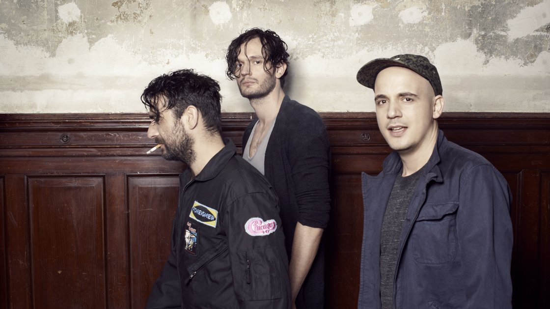 Moderat - BAD KINGDOM, weil der Song wichtiger Bestandteil der August-Platte des Monats ist.