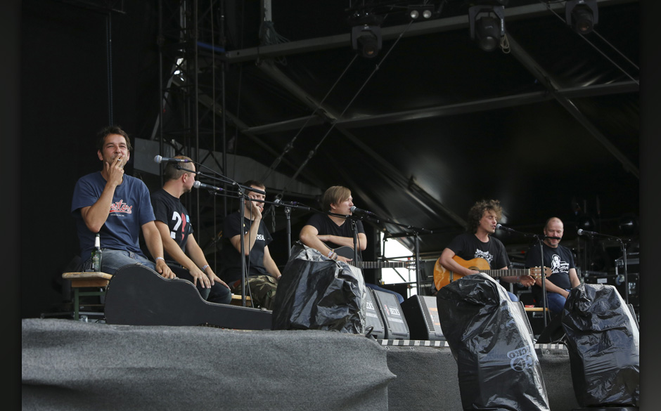 130817-507-monsters of liedermaching.jpg