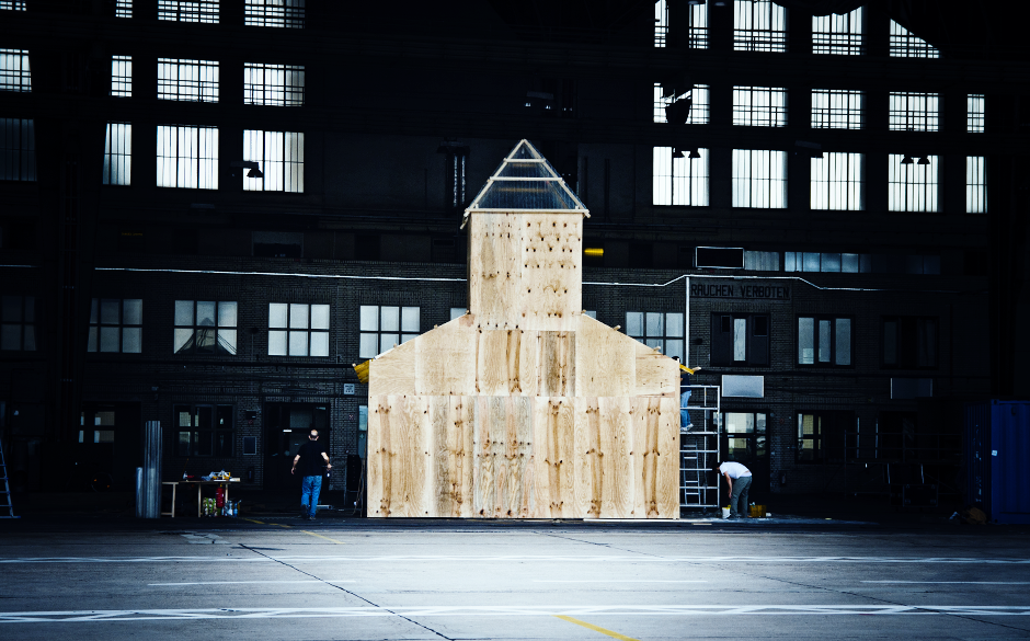 Rohbau der "Church Of Phonk" im Art Village