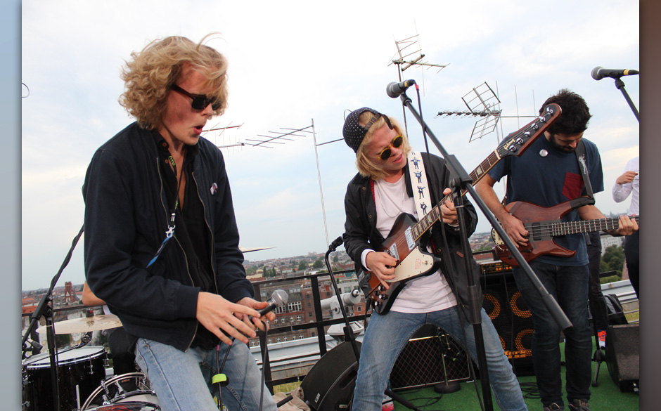 Kakkmaddafakka beim Auf den Dächern Festival 2013