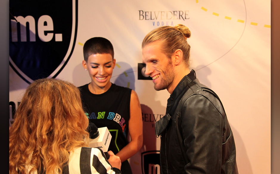Alina Süggeler und Andi Weizel (Frida Gold)