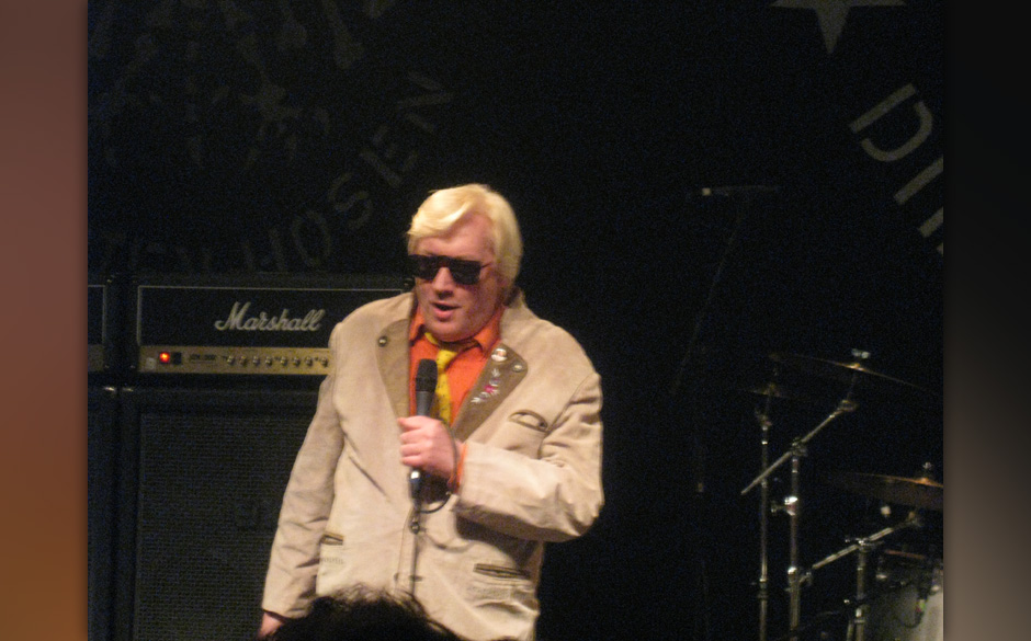 Nach einer Gerichtsfehde wurde Hähnel zu einer Geldstrafe verurteilt, die er dank eines Toten-Hosen-Benefizkonzerts hätt...