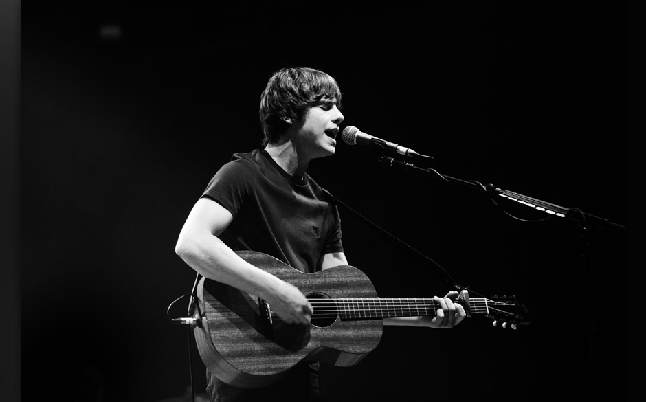 Markante Stimme: In ruhigeren Stücken klingt Bugg angestrengt bis anstrengend.