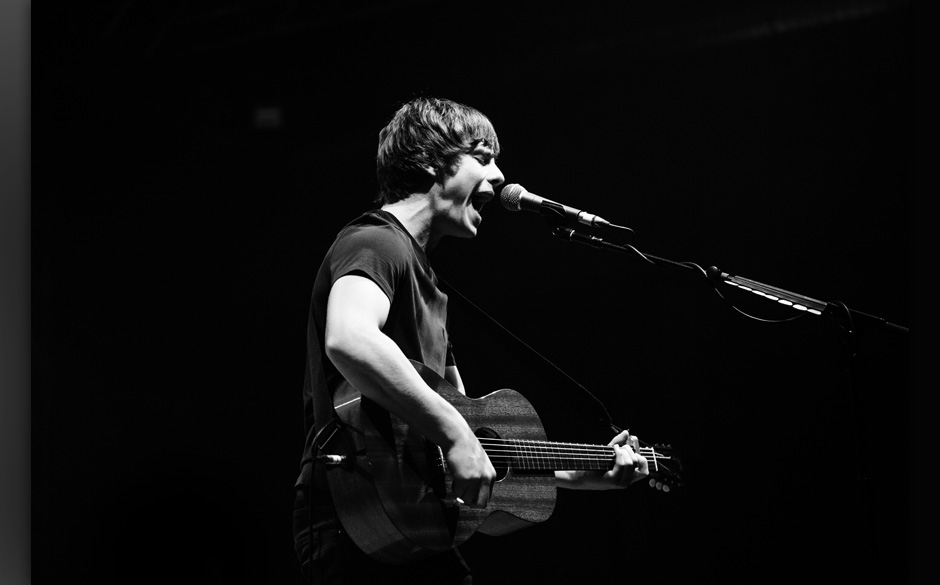 Seinen Debüt-Hit "Lightning Bolt" feuerte er als letzten Song in der Zugabe ab.