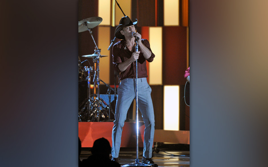 24. Tim McGraw - 33 Mio. Dollar