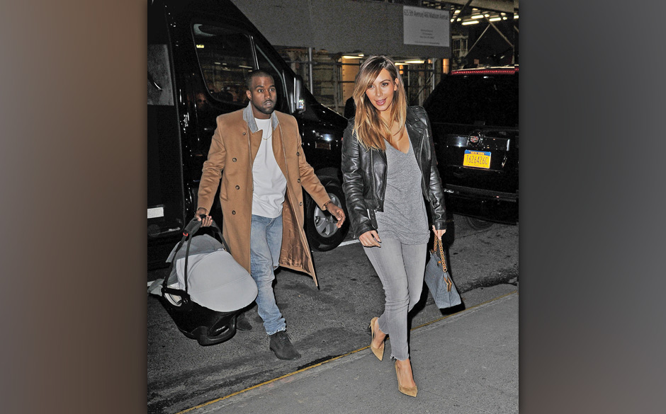 Celebrity Sightings in New York - November 22, 2013