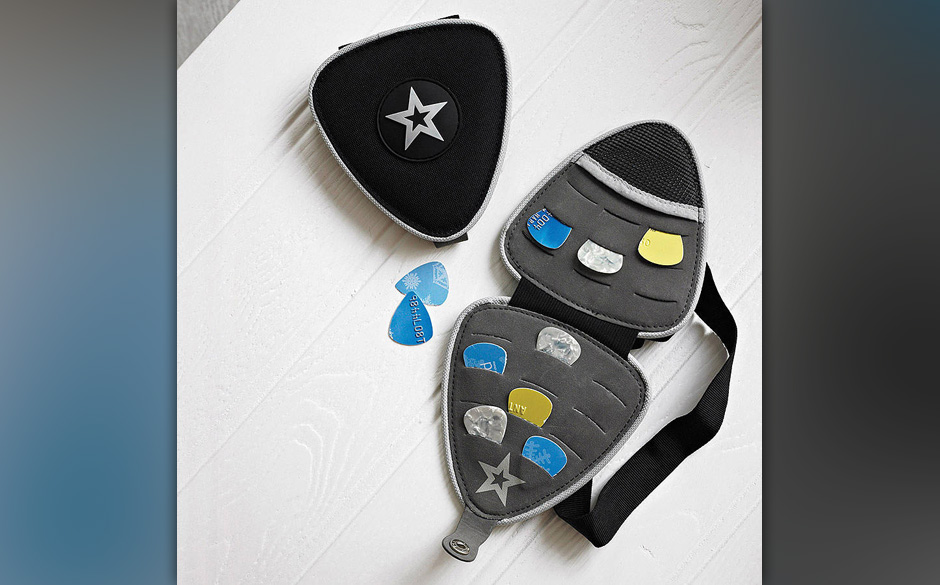 Mit dem Pickpokit gehen Plektren nie wieder in den Untiefen der Tasche verloren.