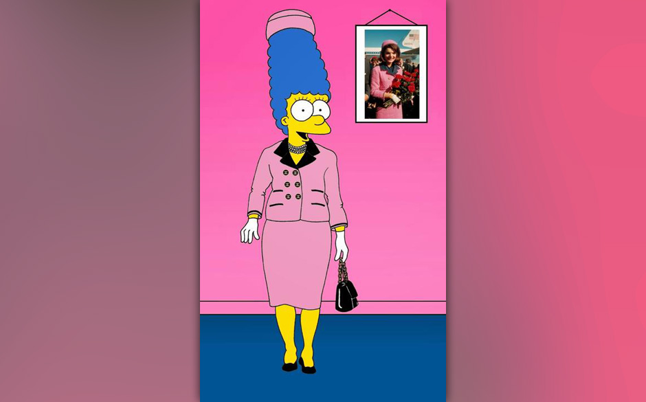 Marge Simpson im rosa Kostüm von Jackie Kennedy.