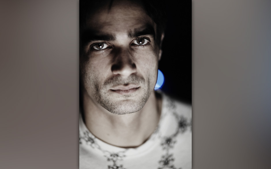 jon_hopkins_-_steve gullick_SLICES EXCLUSIVE_hires5.jpg