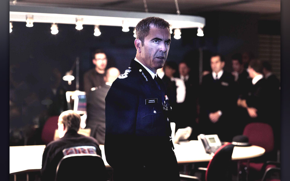 Schlechter Tag für die Metropolitan Police: James Nesbitt und Brit Marling müssen sich in "Babylon" als Polizeichef und ...