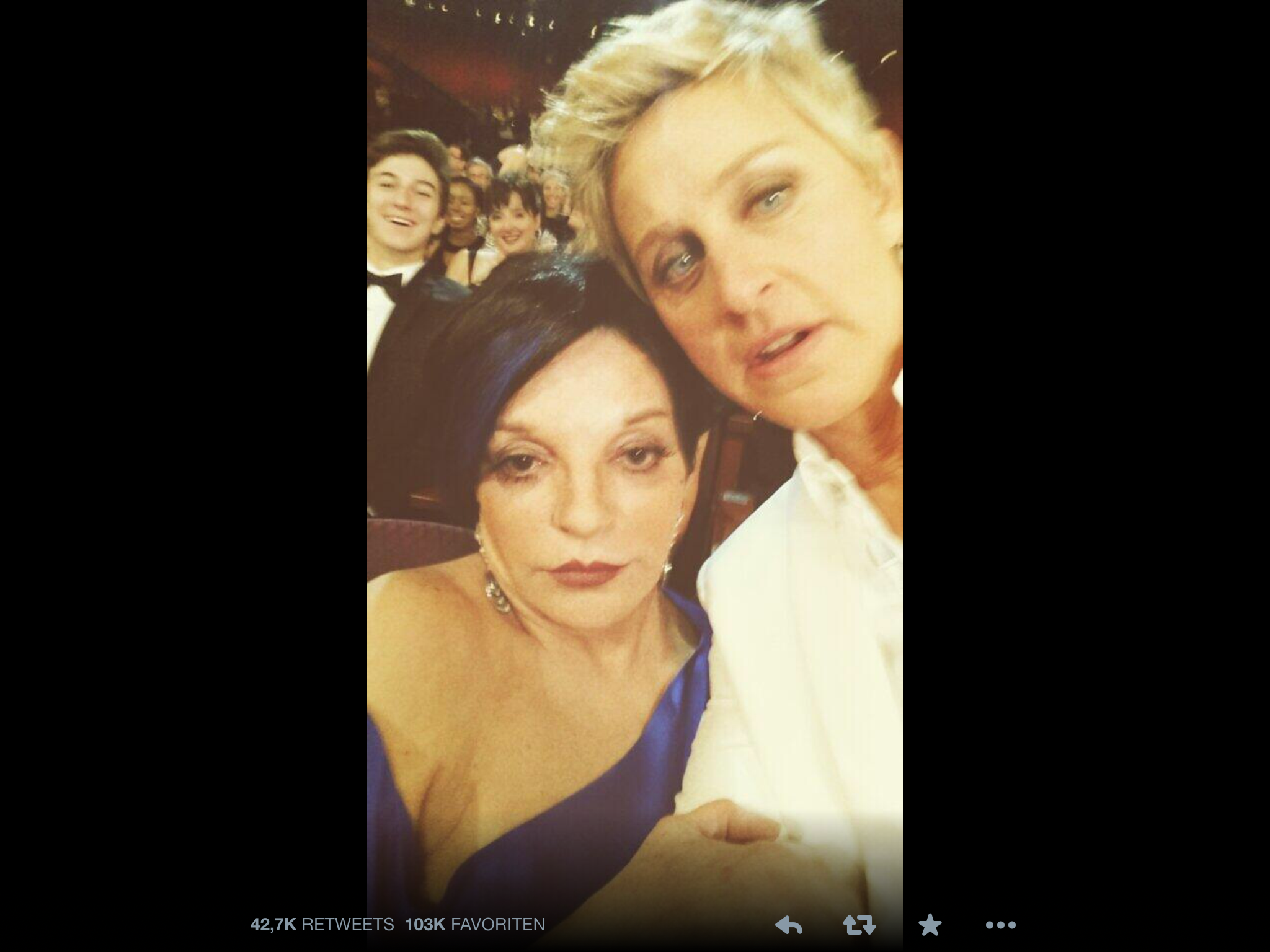 Von Ellen (natürlich) auch als Selfie ins Netz geschickt: #Besties #Oscars2014 #Wyldstyle