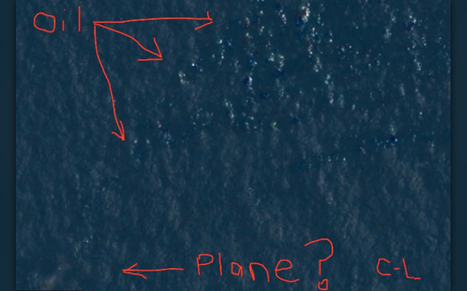 Ölteppiche und das versunkene Flugzeug...