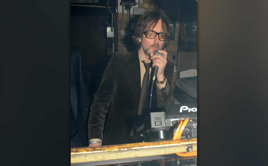 Dinos Chapman: Luftbobler Live AV Show