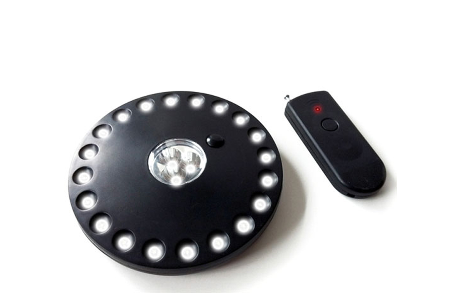 LED-Zeltfinder mit Fernbedienung, 23,96 Euro
Gesehen bei enjoymedia.ch