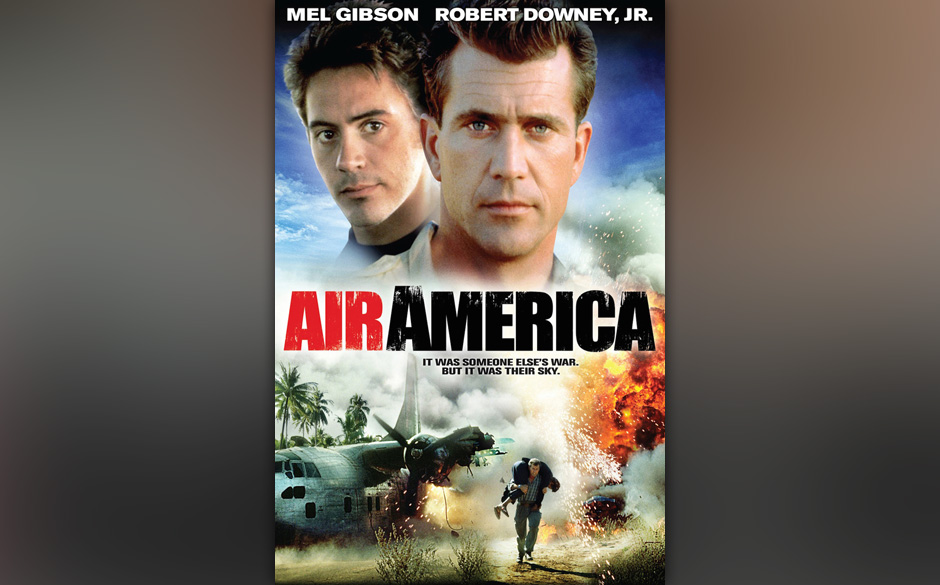 Air America. Eine sensationell uninspirierte Buddy-Komödie mit Robert Downey Jr. und  Gibson als Piloten im Laos der 60er...