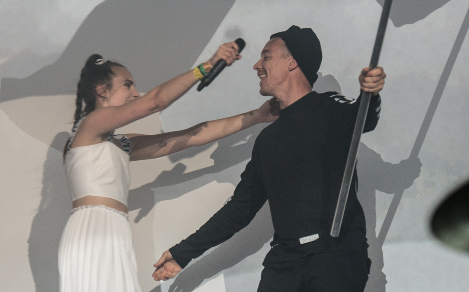 Diplo beim Roskilde-Konzert von Mø 2014