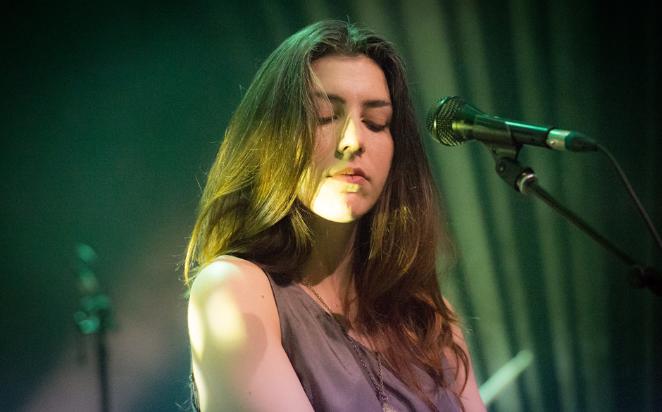 Julia Holter beim Roskilde Festival 2014